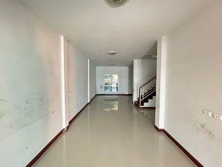 For sale 4 bedrooms townhouse in Nong Chok, Bangkok