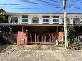 For sale 4 bedrooms townhouse in Nong Chok, Bangkok