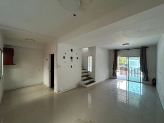 For sale 3 bedrooms townhouse in Nong Chok, Bangkok