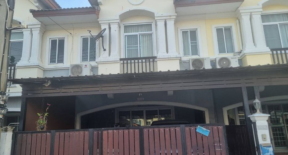 For sale 3 bedrooms townhouse in Suan Luang, Bangkok
