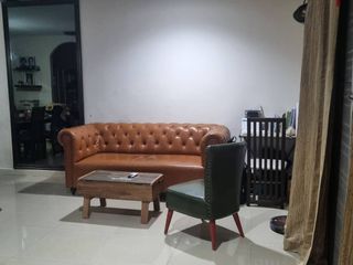 Casa adosada en venta de 3 habitaciones en Suan Luang, Bangkok