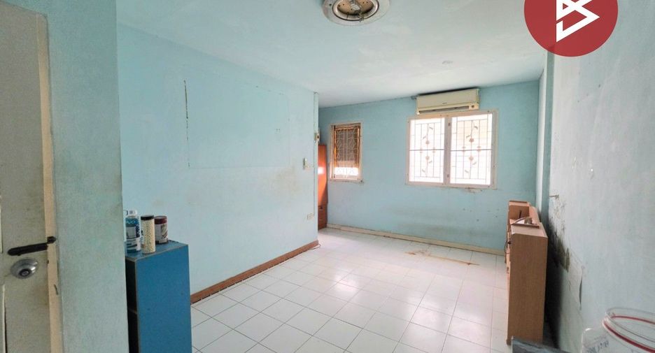 For sale 2 bedrooms townhouse in Si Racha, Chonburi