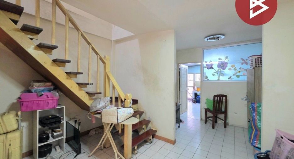 For sale 2 bedrooms townhouse in Si Racha, Chonburi