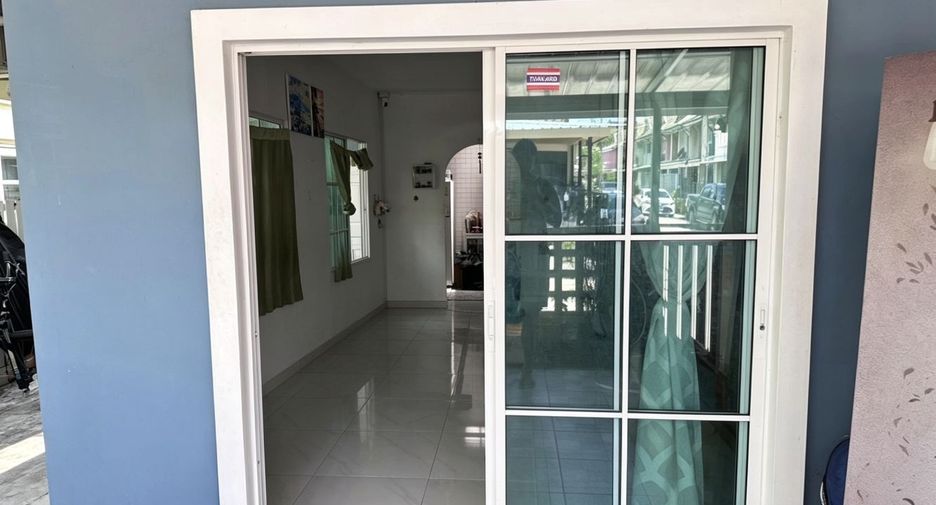 For sale 3 bedrooms townhouse in Khlong Luang, Pathum Thani