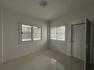 For sale 3 bedrooms townhouse in Nong Chok, Bangkok