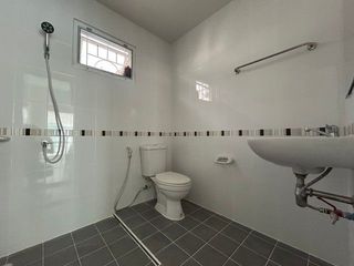 For sale 3 bedrooms townhouse in Nong Chok, Bangkok