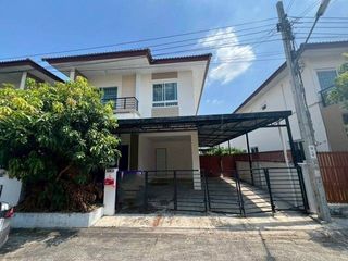 For sale 3 bedrooms townhouse in Nong Chok, Bangkok
