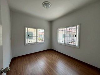 For sale 3 bedrooms townhouse in Nong Chok, Bangkok