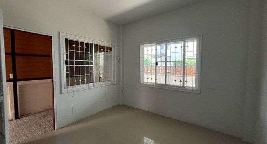 Продажа 3 спальни таунхаус в Нонг Чок, Бангкок