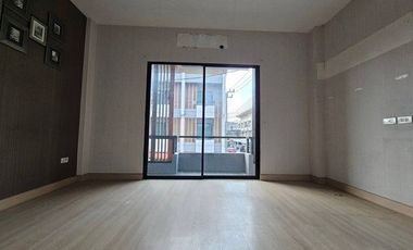 Продажа 3 спальни таунхаус в Буенг Кум, Бангкок