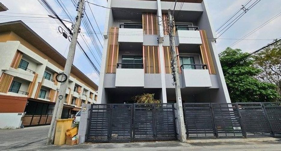 Продажа 3 спальни таунхаус в Буенг Кум, Бангкок