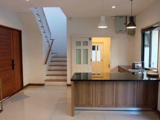 Casa en alquiler de 4 habitaciones en Bang Phli, Samut Prakan