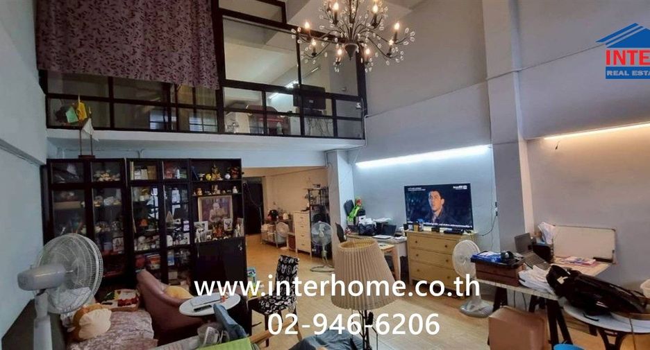 Gewerbefläche zum Kauf mit 1 Zimmer in Din Daeng, Bangkok