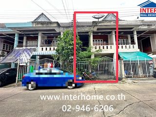 À vendre 3 chambres maison de ville à Bang Khen, Bangkok