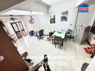 À vendre 3 chambres maison de ville à Bang Khen, Bangkok
