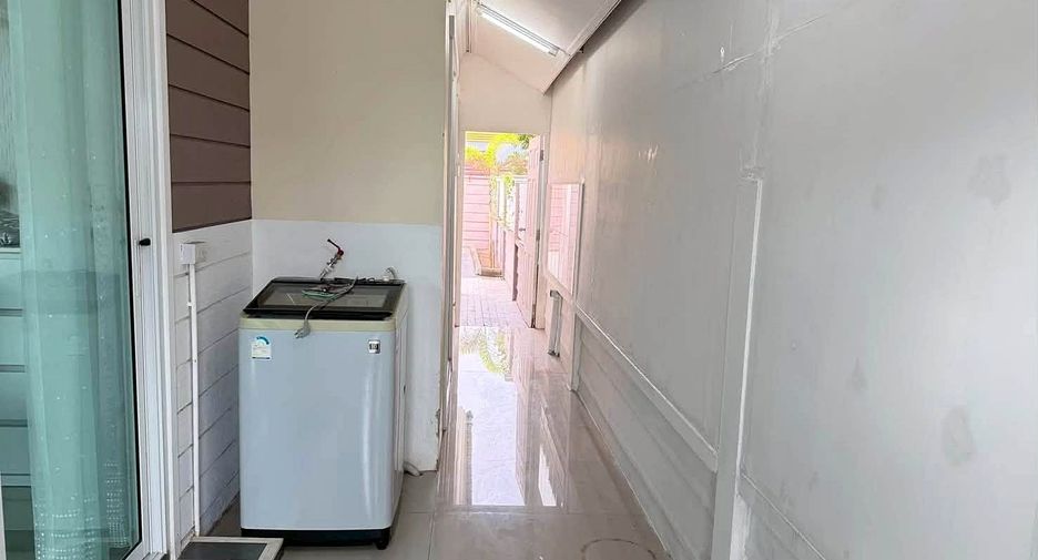 For sale 3 bedrooms house in Bang Lamung, Chonburi