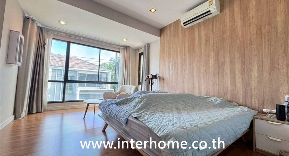 出售 4 卧室 独立屋 在 Mueang Samut Sakhon, Samut Sakhon