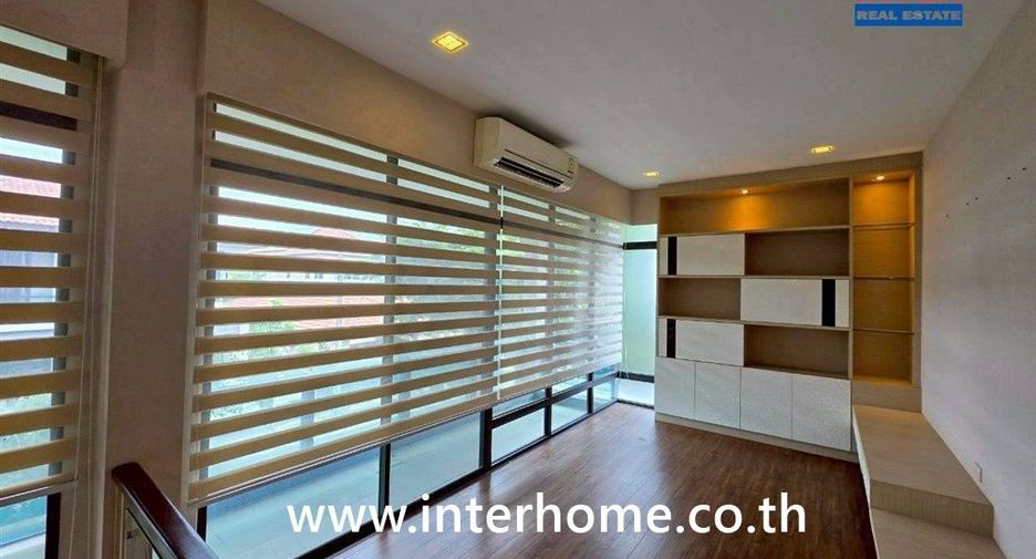 For sale 4 bedrooms house in Saraphi, Chiang Mai