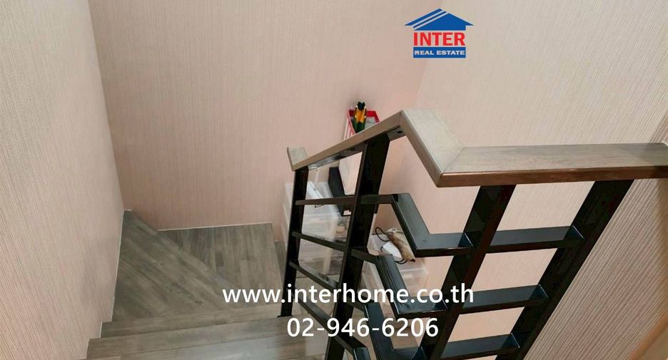 Casa adosada en venta de 3 habitaciones en Mueang Pathum Thani, Pathum Thani