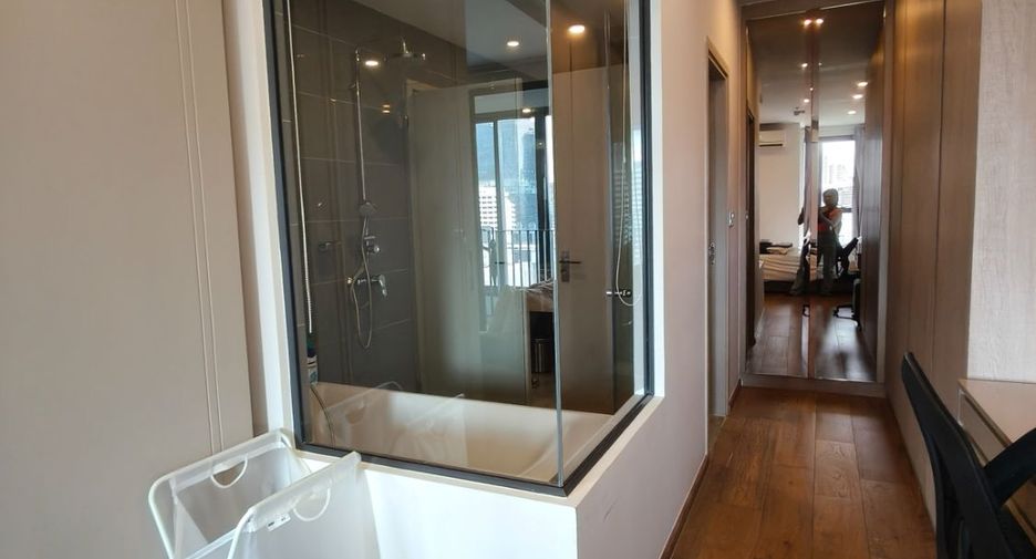 À louer et à vendre 1 chambre condo à Pathum Wan, Bangkok