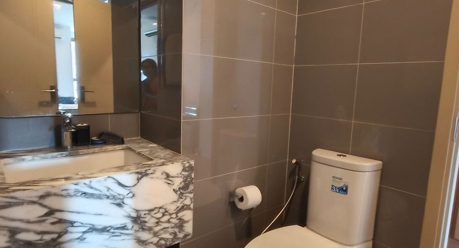 À louer et à vendre 1 chambre condo à Pathum Wan, Bangkok