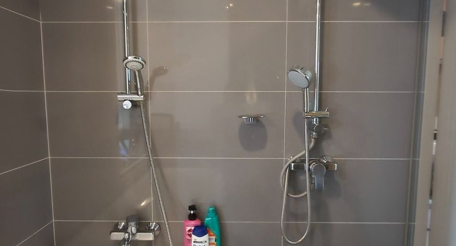 À louer et à vendre 1 chambre condo à Pathum Wan, Bangkok