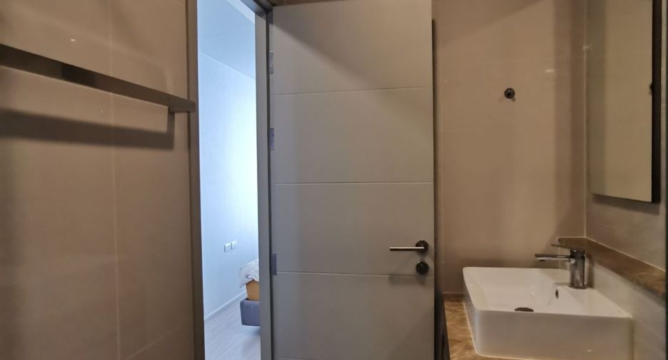 For sale 2 ベッドルーム condo in Khlong Toei, Bangkok