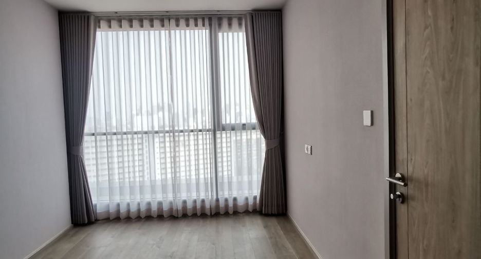 For rent 1 bed condo in Sathon, Bangkok