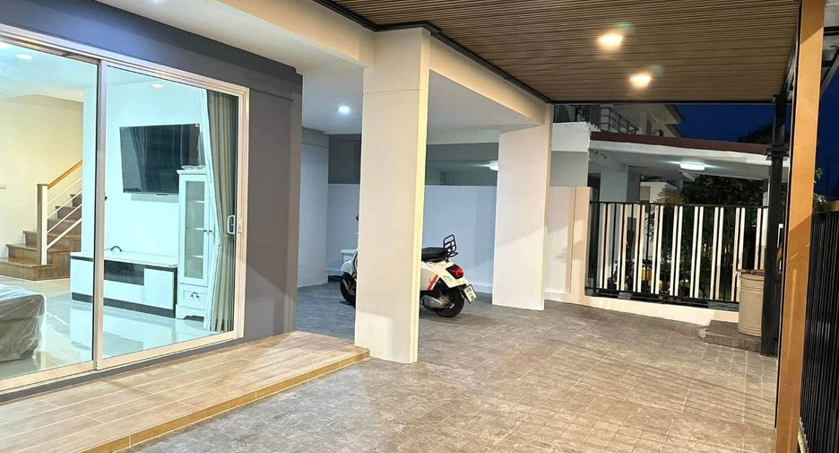 For rent 3 bedrooms house in Bang Lamung, Chonburi