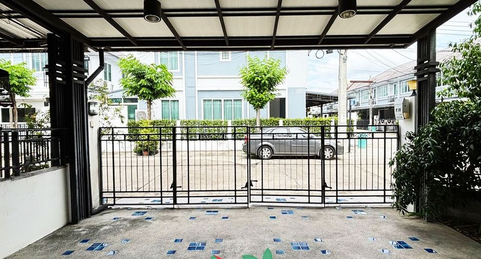 For sale 3 bedrooms townhouse in Bang Kruai, Nonthaburi