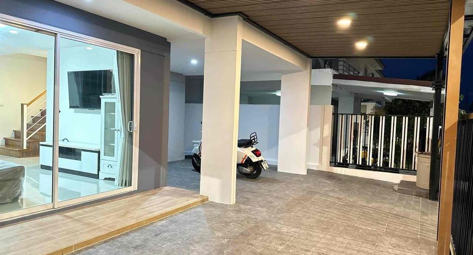 For rent 3 bedrooms house in Bang Lamung, Chonburi