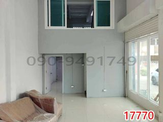 Casa adosada en venta de 4 habitaciones en Bang Phlat, Bangkok