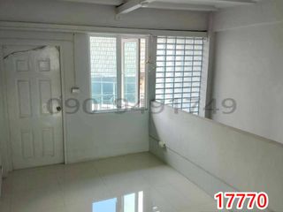Casa adosada en venta de 4 habitaciones en Bang Phlat, Bangkok