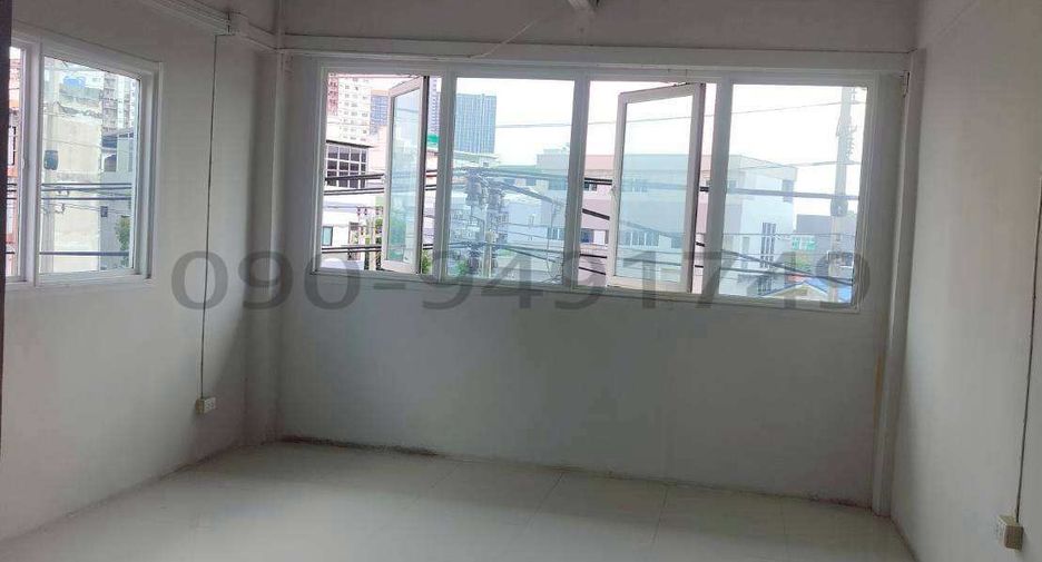 Casa adosada en venta de 4 habitaciones en Bang Phlat, Bangkok