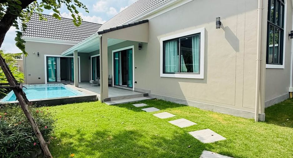 À louer et à vendre 3 chambres villa à Bang Lamung, Chonburi