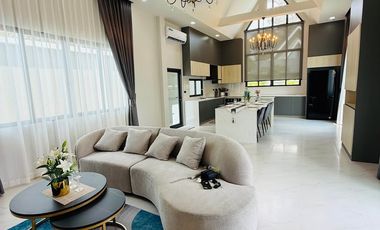 À louer et à vendre 3 chambres villa à Bang Lamung, Chonburi