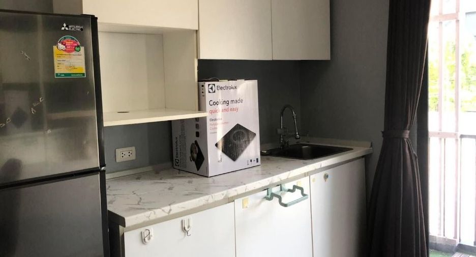 For rent 2 bedrooms condo in Bang Na, Bangkok