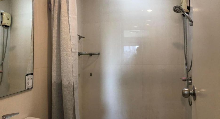 For rent 2 bedrooms condo in Bang Na, Bangkok