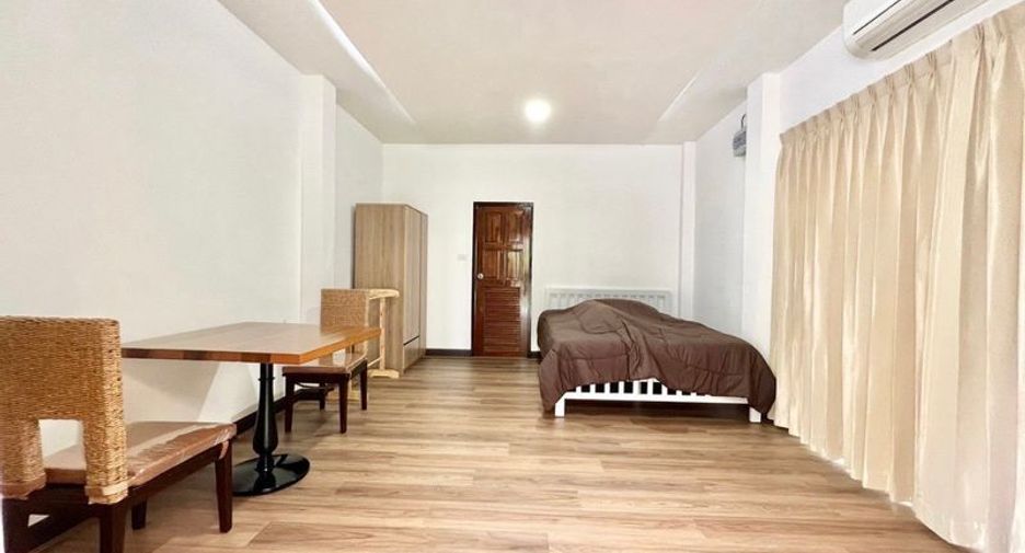 Casa en alquiler de 5 habitaciones en Mueang Chiang Mai, Chiang Mai