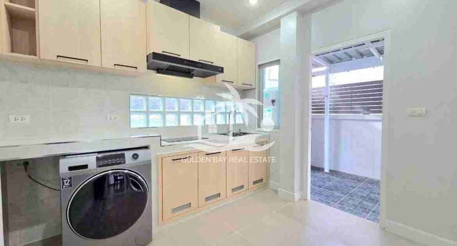 À louer 3 chambres maison à Bang Lamung, Chonburi
