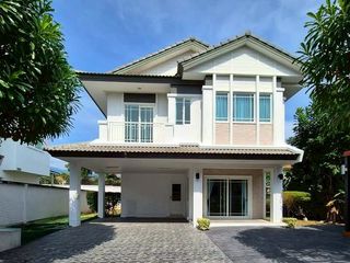 Casa en alquiler de 4 habitaciones en Mueang Chiang Mai, Chiang Mai