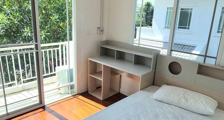 Casa en alquiler de 4 habitaciones en Mueang Chiang Mai, Chiang Mai