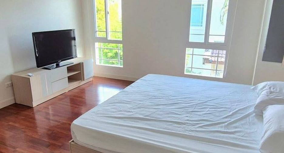 Casa en alquiler de 4 habitaciones en Mueang Chiang Mai, Chiang Mai