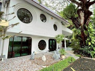 For rent retail Space in Khlong Toei, Bangkok