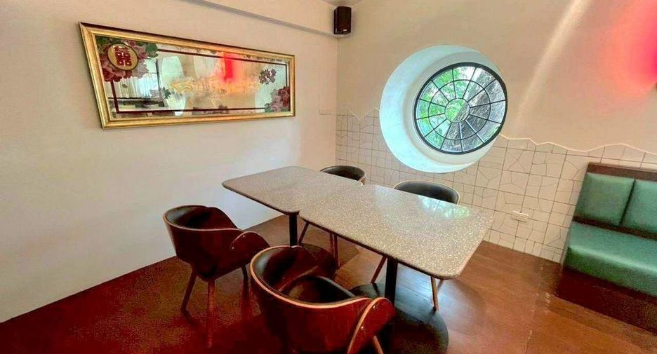 For rent retail Space in Khlong Toei, Bangkok