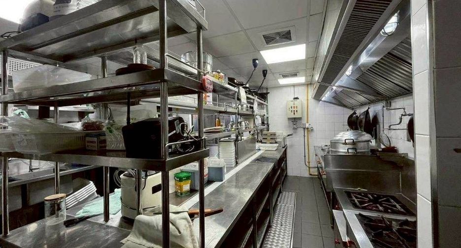 For rent retail Space in Khlong Toei, Bangkok
