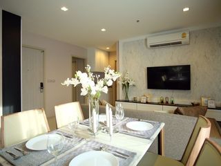 Condo en venta de 2 habitaciones en Khlong Toei, Bangkok
