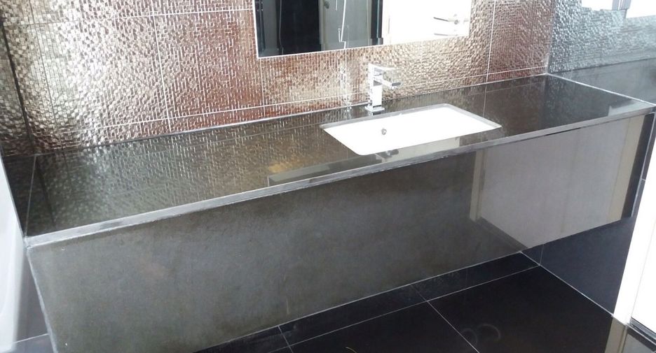ขาย 2 ห้องนอน คอนโด ใน คลองเตย, กรุงเทพฯ