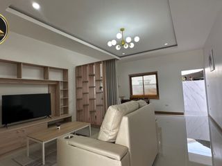 出售 2 卧室 独立屋 在 Phanat Nikhom, Chon Buri