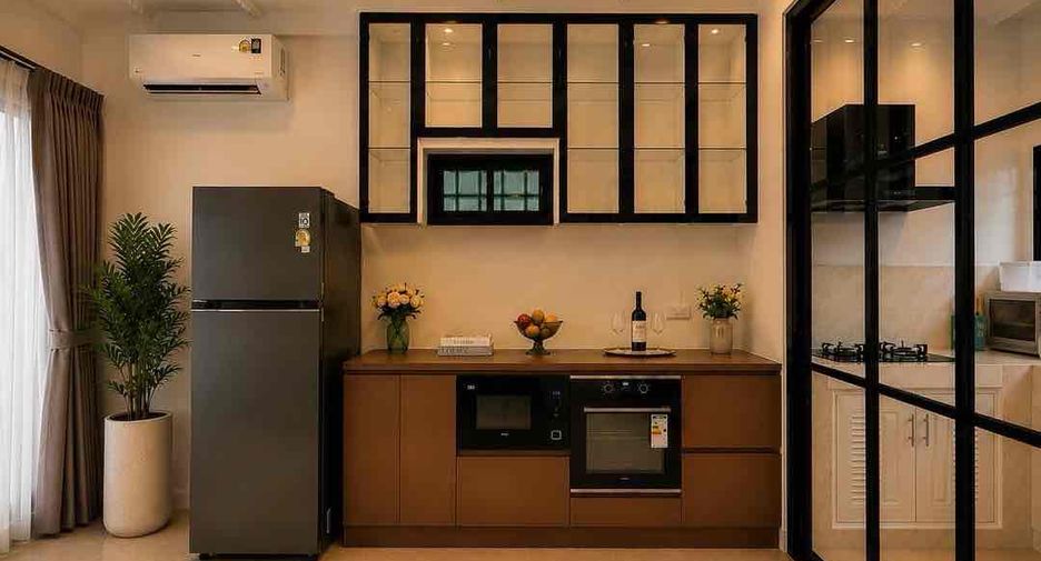 For rent 4 bedrooms villa in Bang Lamung, Chonburi